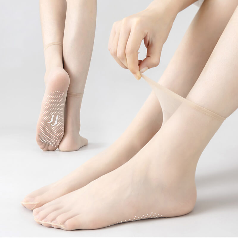 🔥2025 HOT SALE🔥💞Non-slip And Invisible Crystal Silk Socks(The more you buy, the higher the discount)