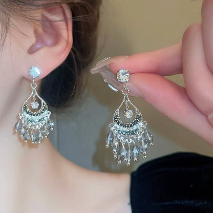 Women’s Vintage Sparkling Crystal Chandelier Earrings